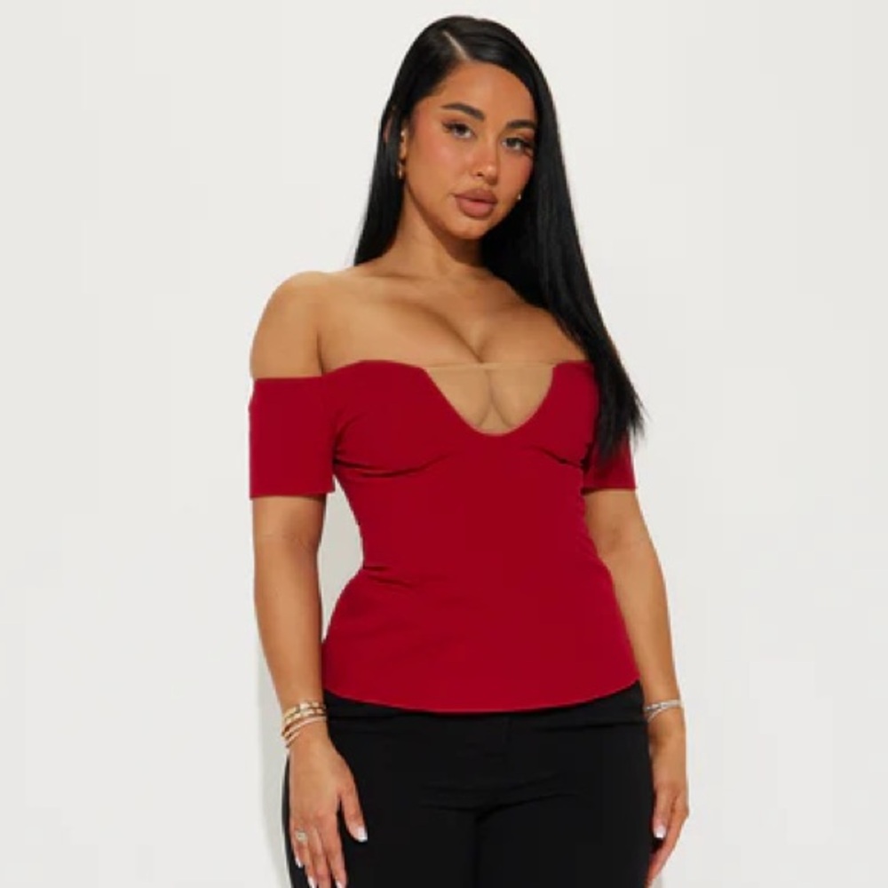 Cassidy Off The Shoulder Top NEW 🏷️